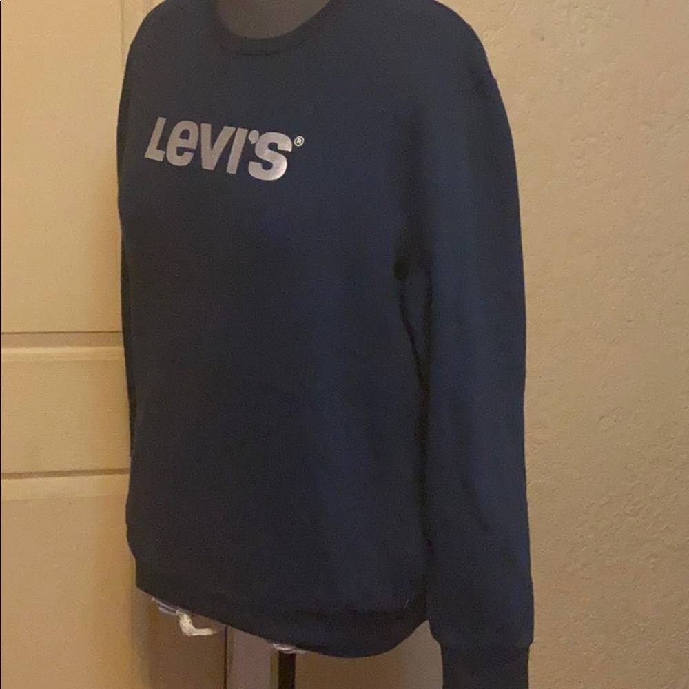 Levi’s navy sweater